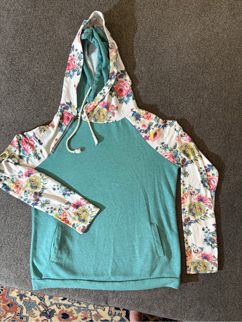 & - Women's Lightweight Pullover